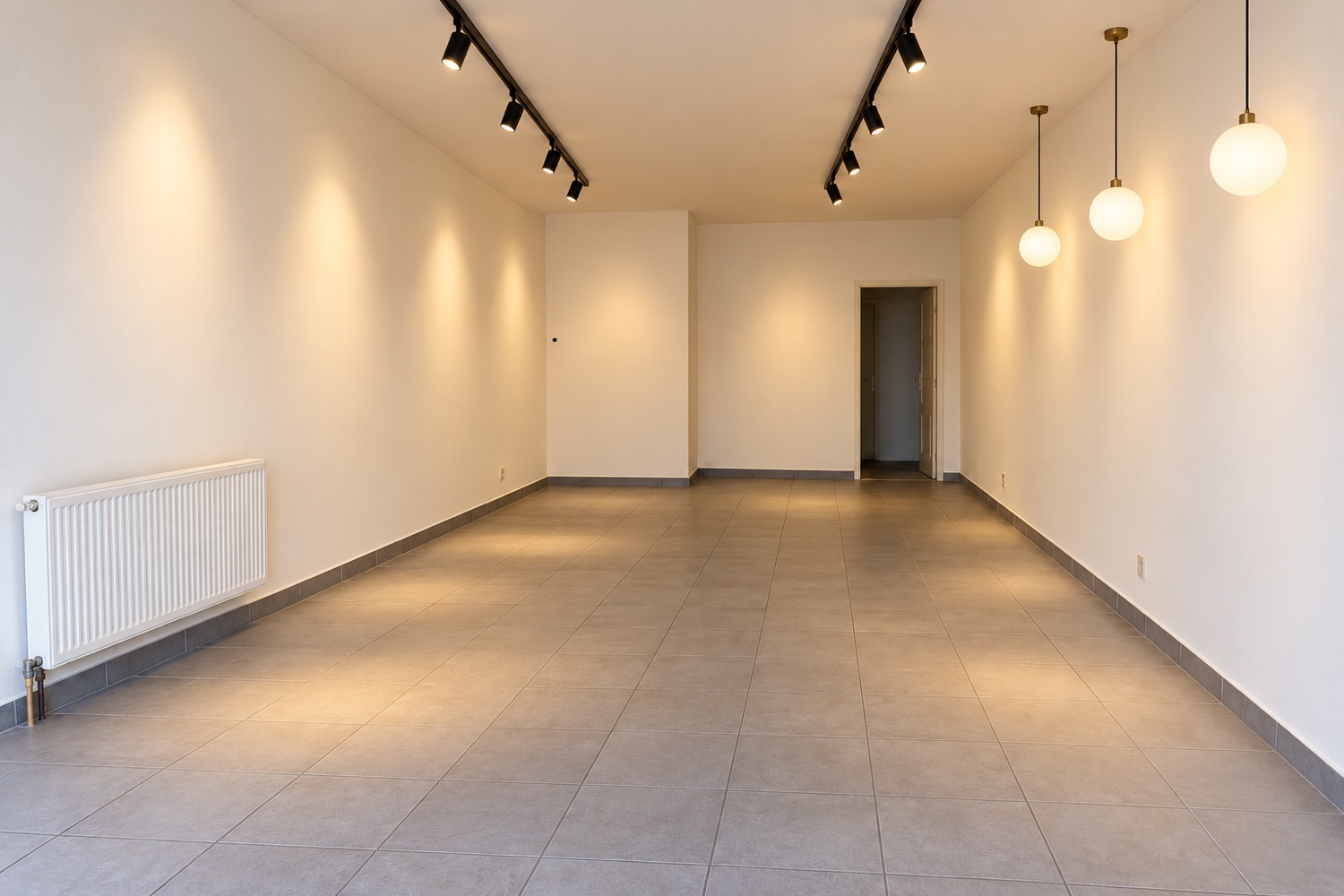 Rénovation de l'éclairage d'un local commercial — après